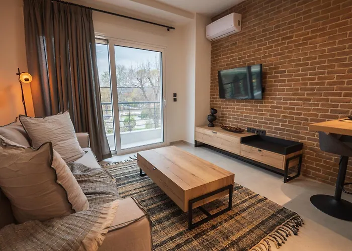 Fumo Katoikia Apartment